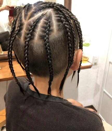 LINE_ALBUM_特殊系スタイル_コーンロウ金井さん２